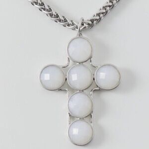 Urban Outfitters NWT Ozzy Silver
Statement Cross Necklace